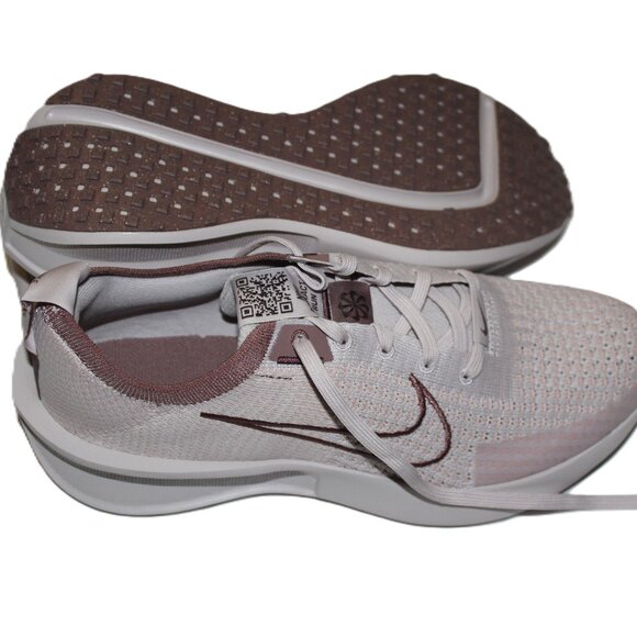 WOMEN'S NIKE PLAT VIOLET INTERACT RUN SNEAKERS US9/UK6.5/EUR40.5 - Picture 5 of 7